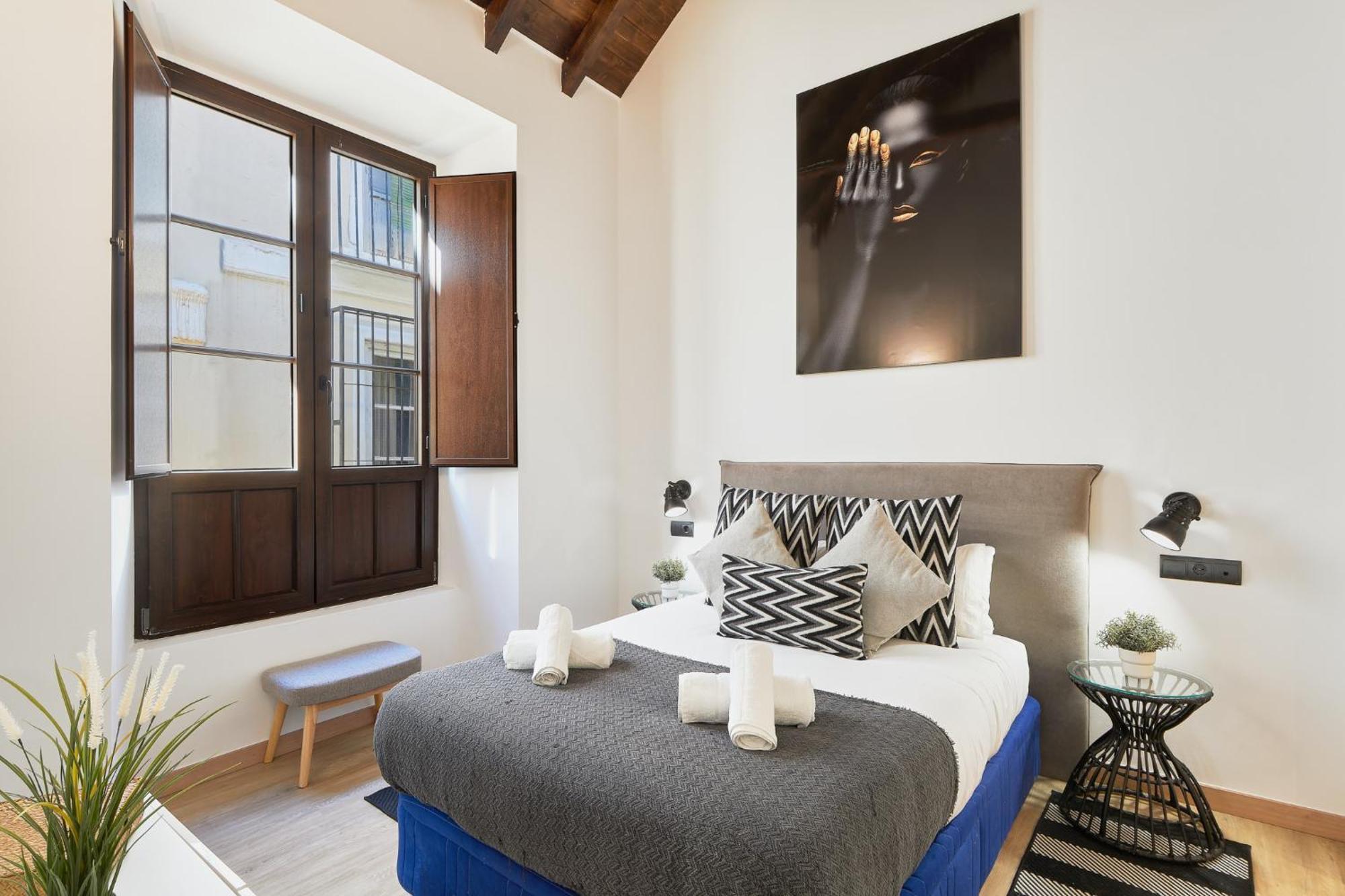 Апартаменты Martires Malaga Centro Экстерьер фото