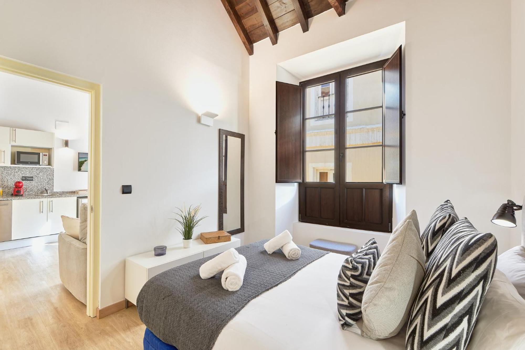 Апартаменты Martires Malaga Centro Экстерьер фото